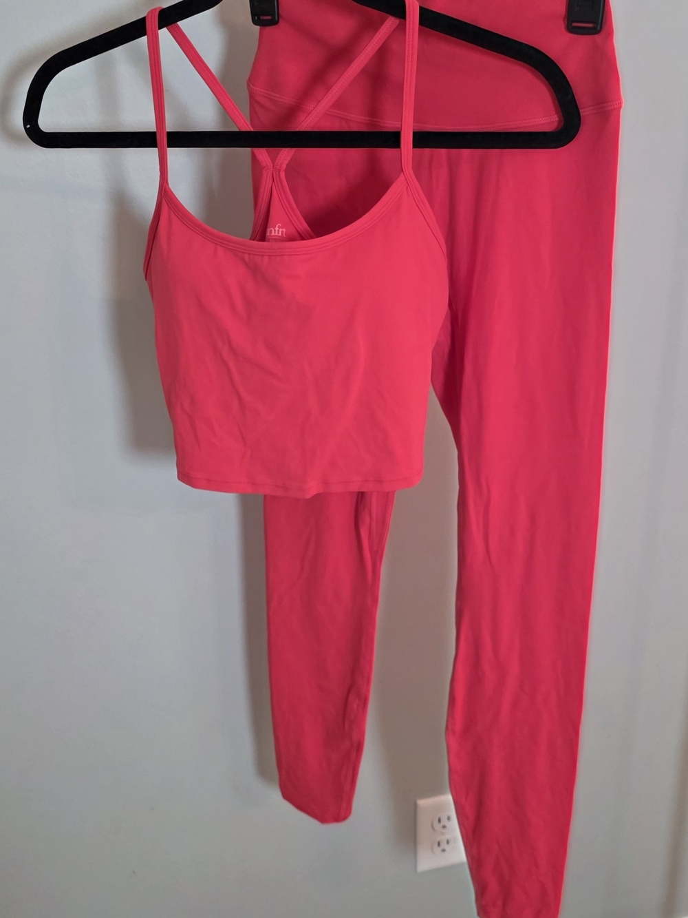 Everyday Strappy Sports Bra — Bright Pink